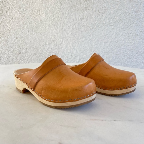 Bryr Shoes Bryr Whiskey Tan Worker Clogs With Belted Detail 36